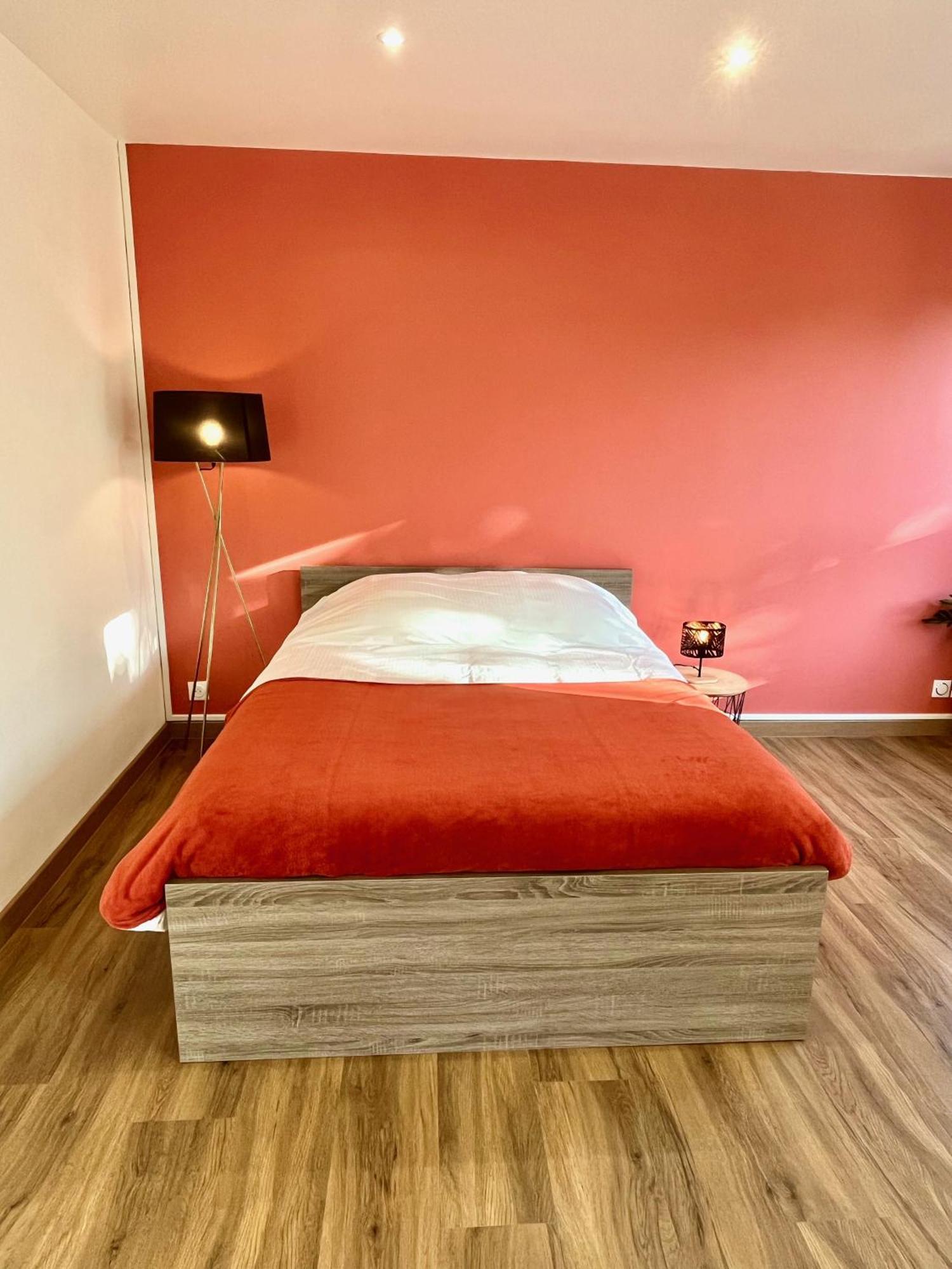 Charmant Studio + Parking Prive Caen Exterior foto